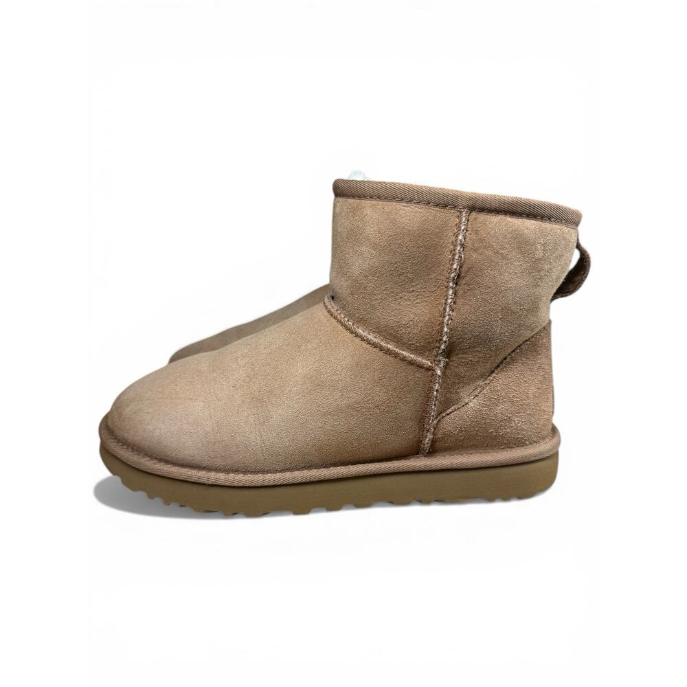 Size 9M – UGG Classic Mini II Chestnut Suede Sheepskin Boots Women Short Boots
